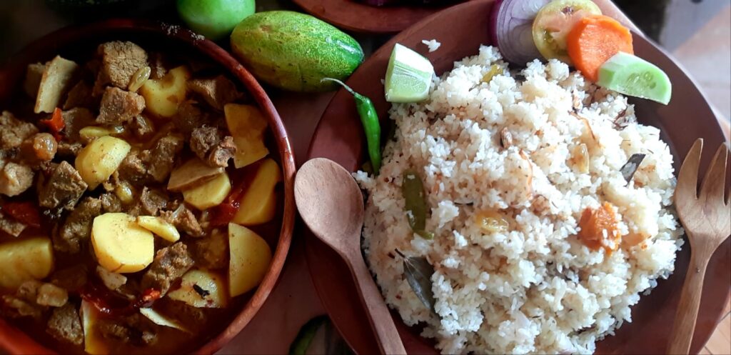 Satisfy your taste buds with this delightful beef curry recipe that brings together tender chunks of beef, spicy chili, and an array of fragrant spices. This dish is perfect for those who enjoy the rich and complex flavors of Indian cuisine.