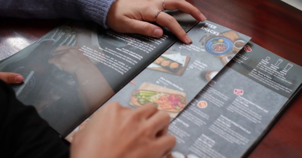 Tips for Maximizing Your Free Disney Dining Experience
